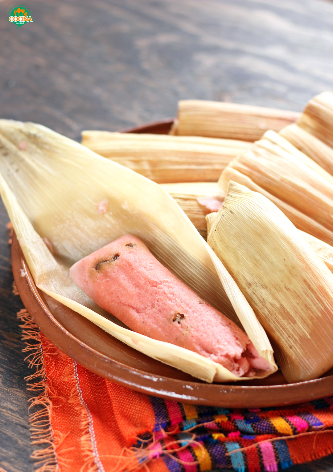 Tamales dulces de piñón y pasas. Receta Cocina Muy Facil